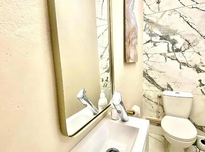 Maison Eglantine Historic 4 Star With Air Conditioning *