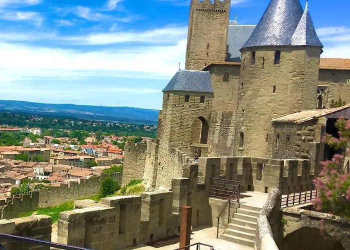 Апартаменты Maison Eglantine Historic 4 Star With Air Conditioning