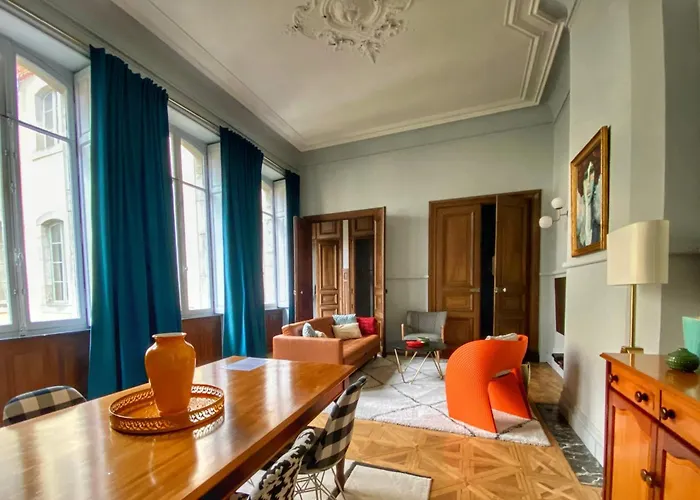 Maison Eglantine Historic 4 Star With Air Conditioning